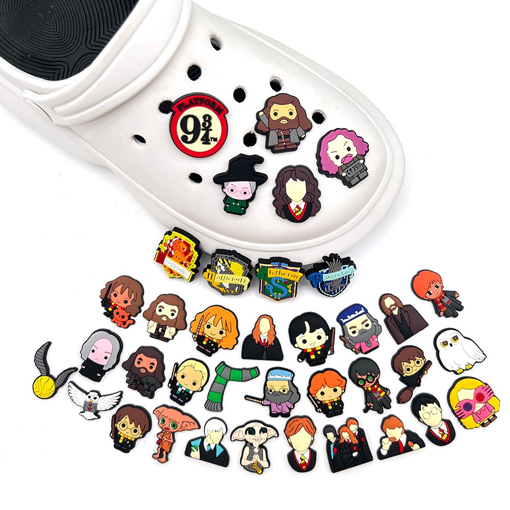 17-45 Stuks Cartoon Schoen Cha - Croc Style Clog recensie en prijs